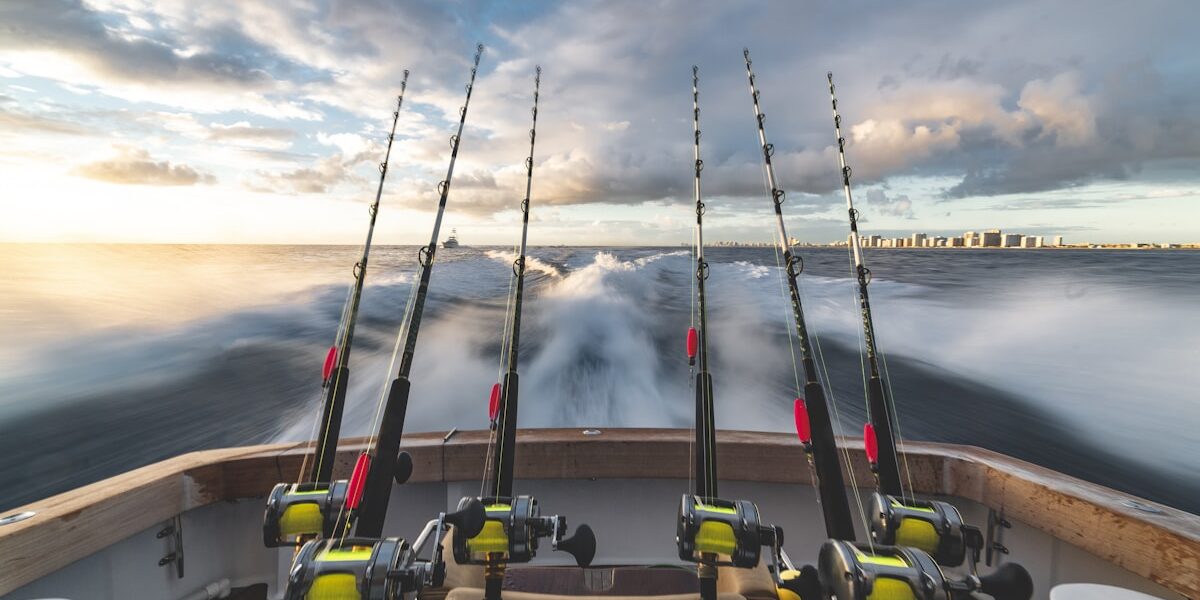 Autopilot Selection: Hydraulic vs Electric and What Size You Need